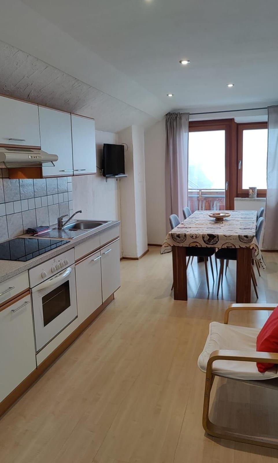 Alp-Hof Apartments Stanga Екстер'єр фото